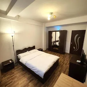 https://warm-place-in-old-town.bucharesthotelsnow.com